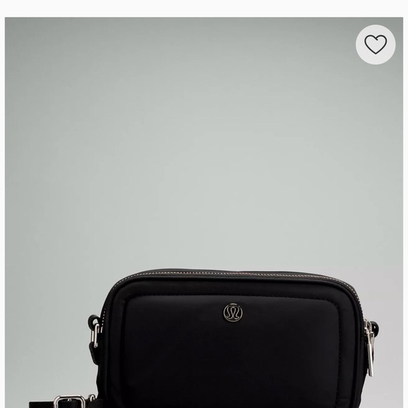 Lululemon Crossbody Camera bag 2L - Picture 9 of 12